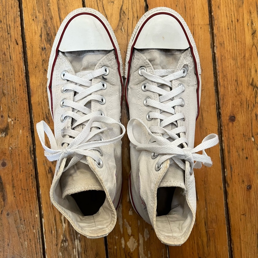 White Allstar Hightop Converse